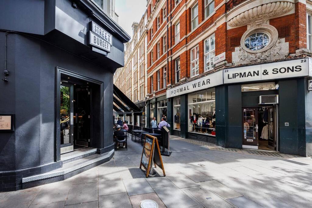 Charing Cross Road One Bedroom Apartment