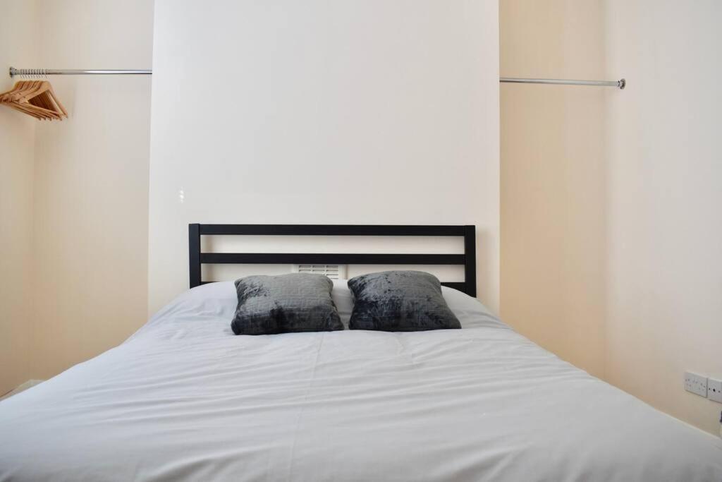 Cosy 1 Bedroom Flat Near The Eye