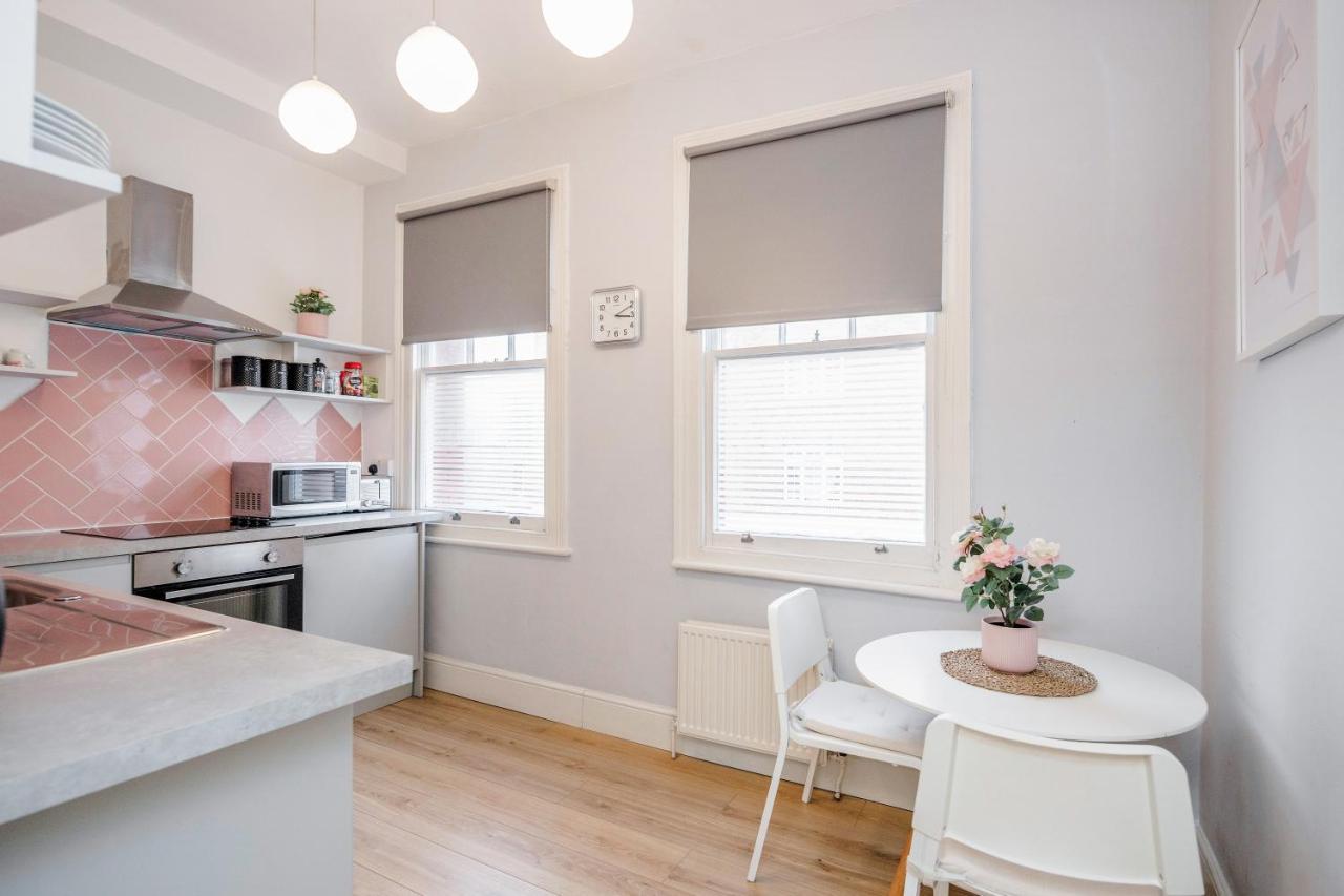 Apartment Kensington London