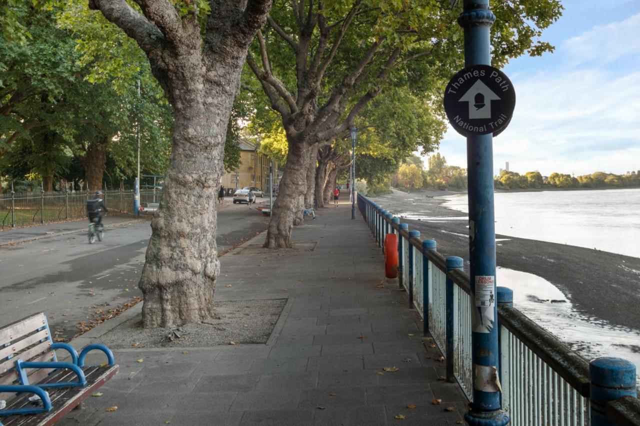Fabulous Riverside In Putney Londen