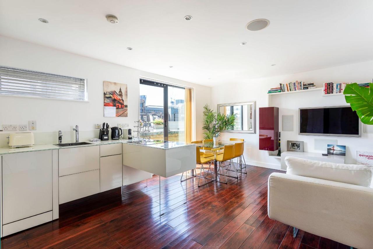 Apartment Modern Tower Hill Penthouse London