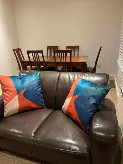 Apartment Spacious 2bed/2bath Flat Next To Eye