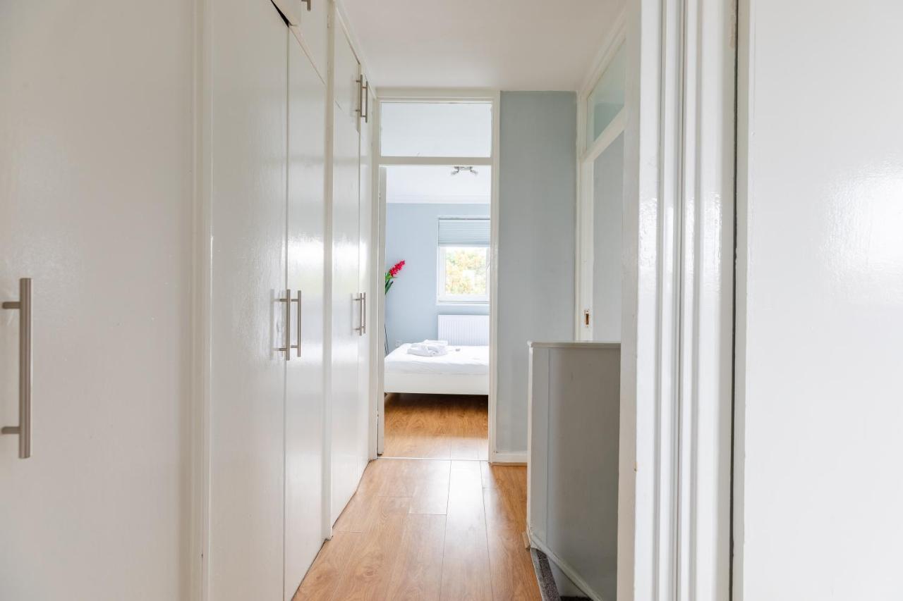 Holiday home Cosy 3 Bed Flat Near London's Highlights London