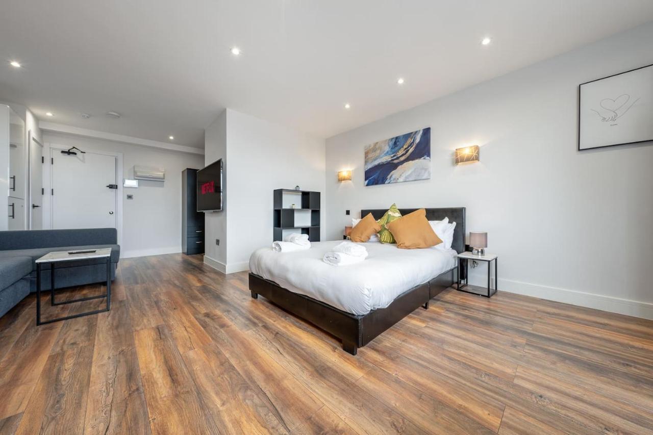 3 West Brand New Loft * Londres