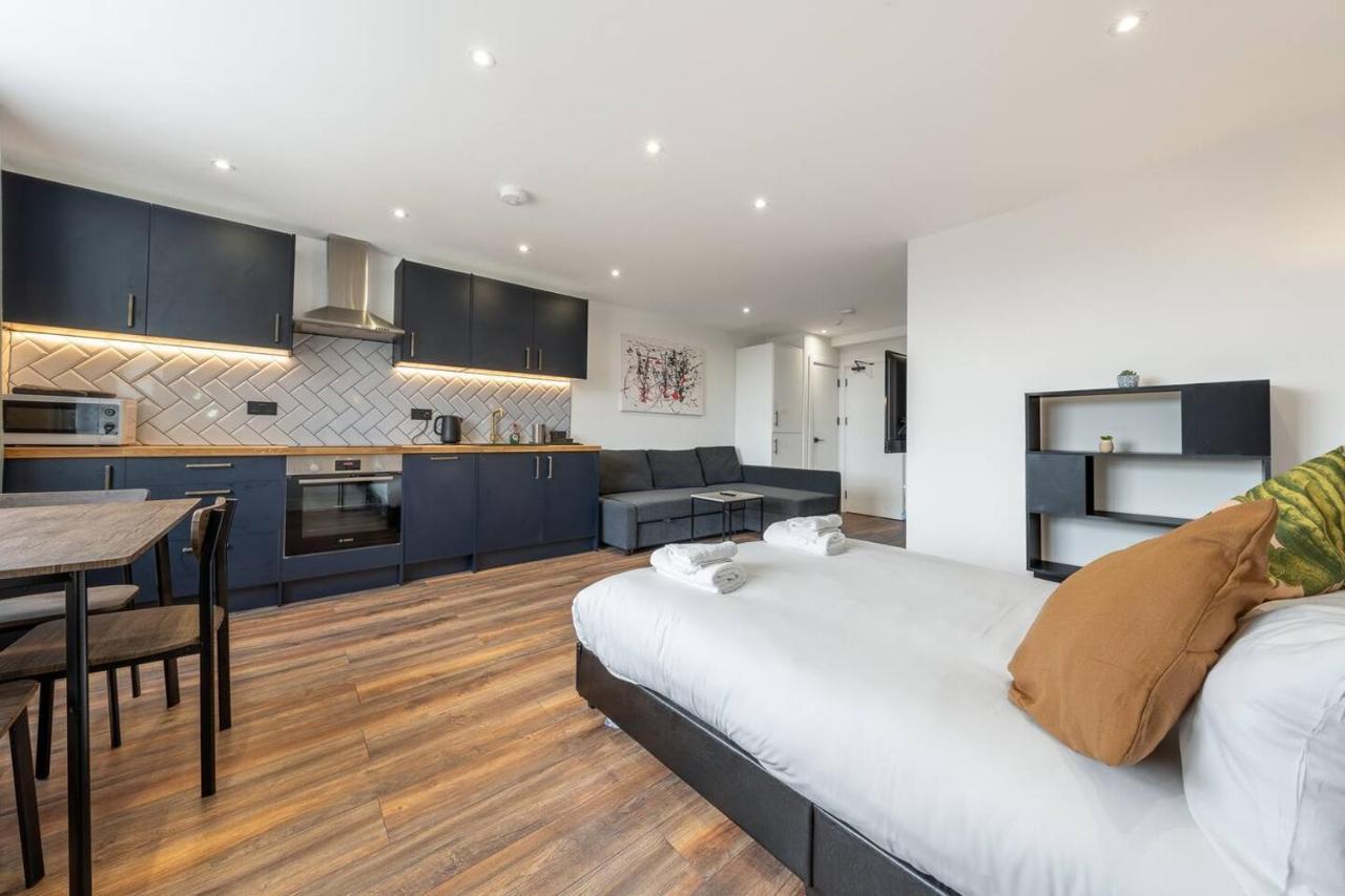 3 West Brand New Loft