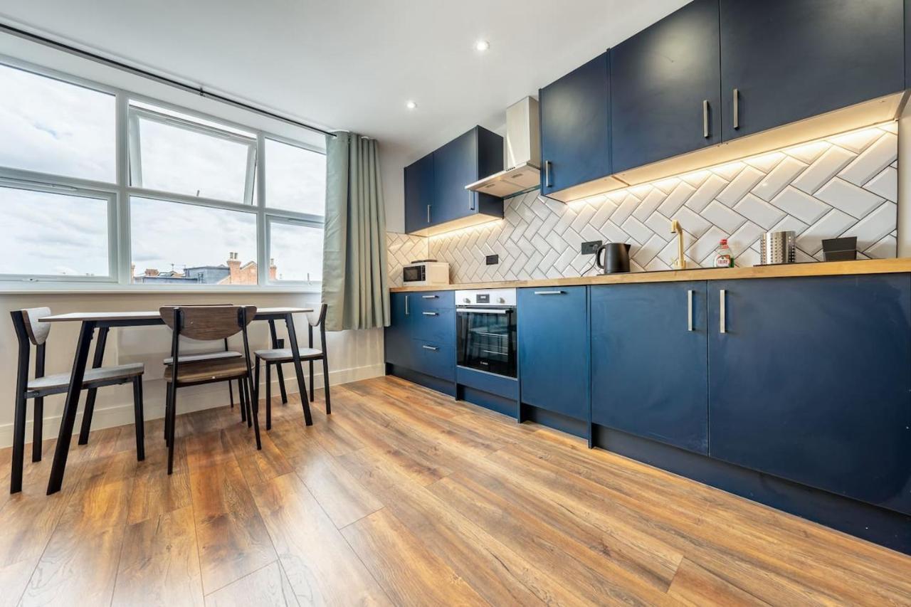 3 West Brand New Loft * Londres