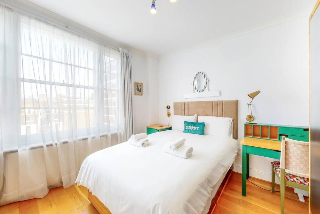 Vibrant And Sunny 2 Bedroom In Hyde Park Apartment *