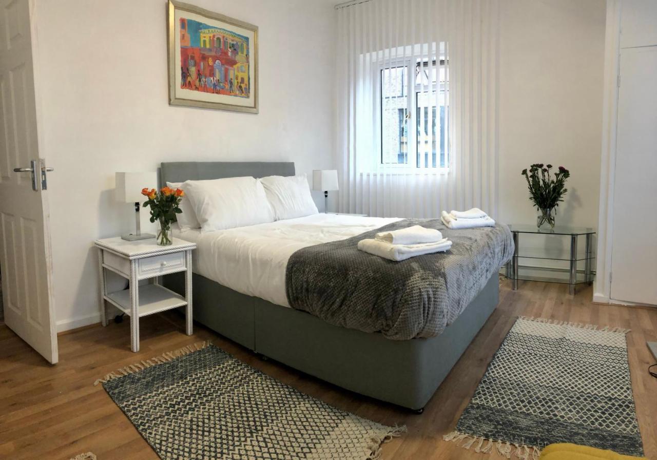 Location- 2 Bedroom Leilighet *