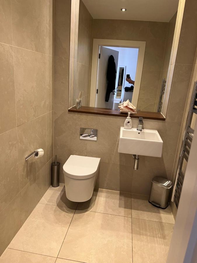 3 Bed/3.5 Bath Gated Mews House W/ Private Garden Holiday home *