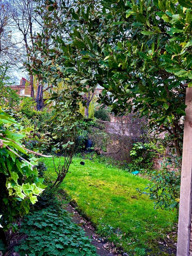 Charming 4 Bedrooms House With Garden In Heart Of Camden *