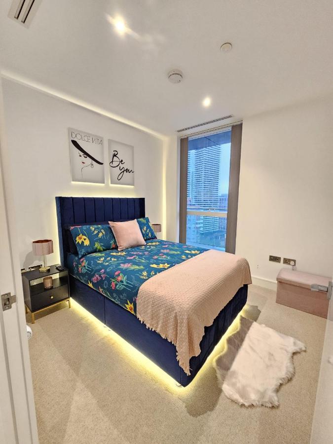 2 Bed Luxurious Canary Wharf * Londen