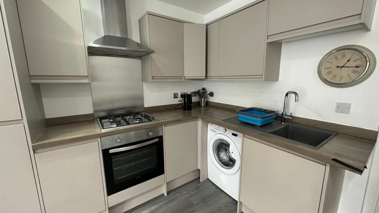 1 Bedroom Flat In Elephant And Castle Zone 1 *