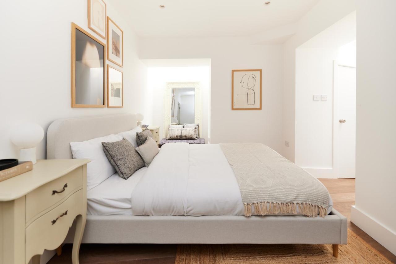 The Ravenscourt Park Escape - Bright 2bdr Flat Leilighet