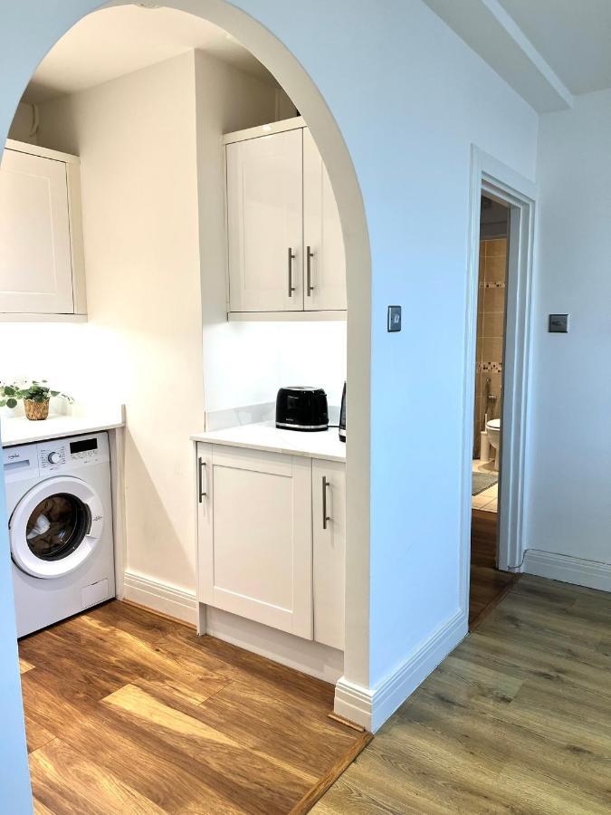 Apartment Bright & Spacious 1 Bed Steps From Hyde Park London