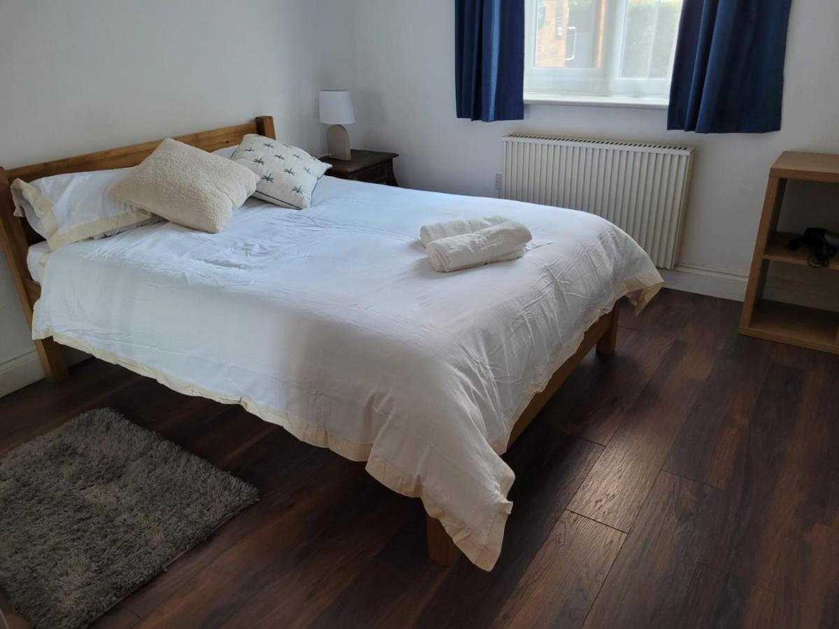Apartment Comfortable Two Bedroom Modern *