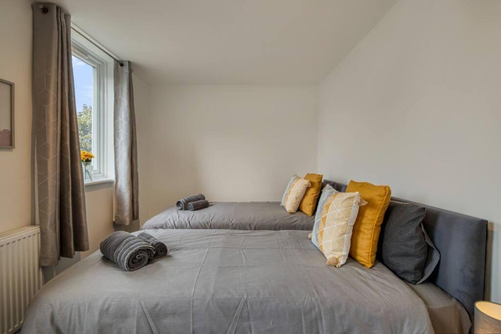 Hidden Gem In Battersea W/ Free Parking * Londen