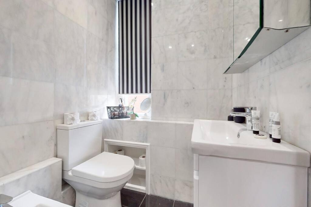 Classic Mayfair 1 Bedroom London