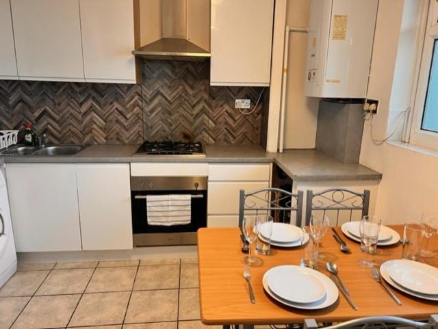 Beautiful Close To Brick Lane Homestay London