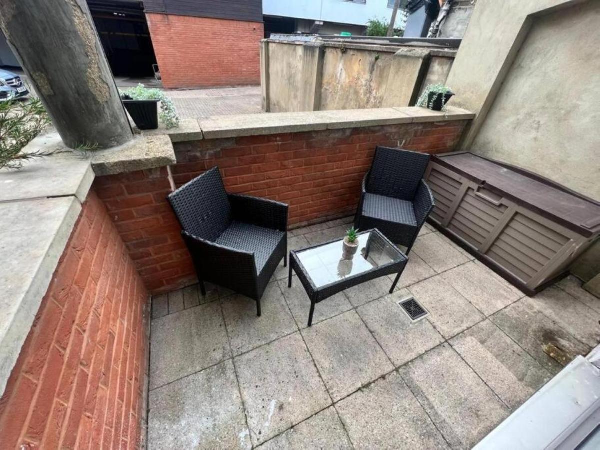 1 Bedroom Flat With Free Parking In Canary Wharf Near Musuem Appartement