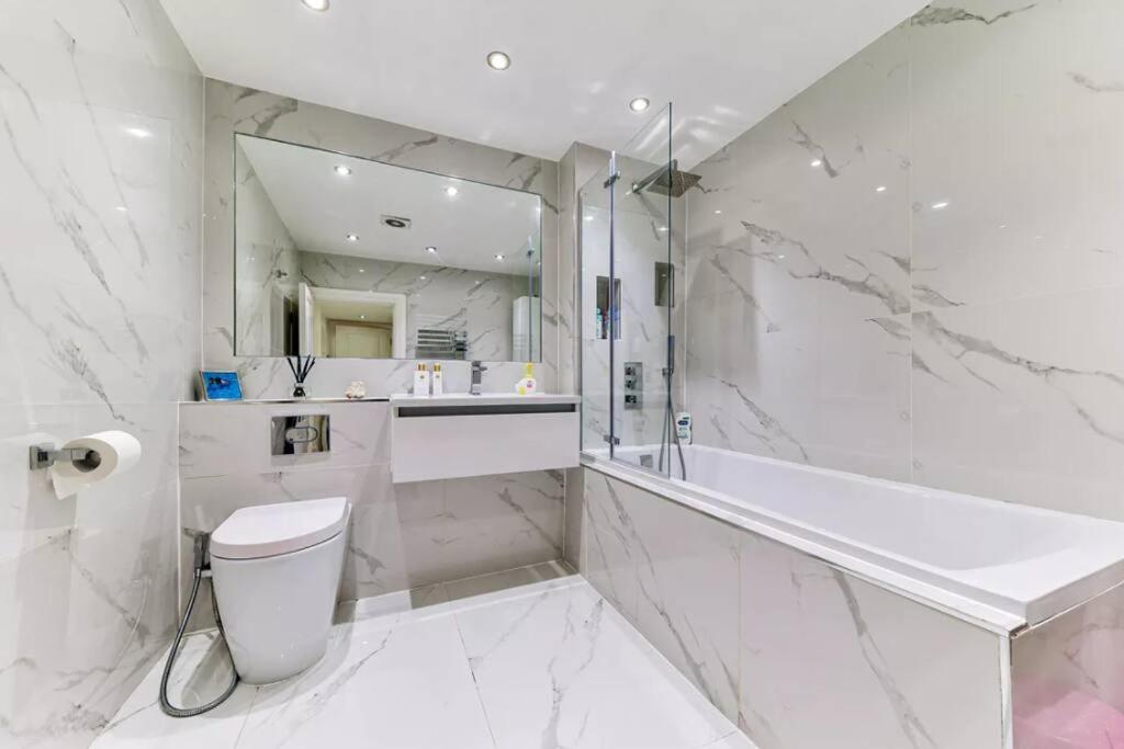Leyla's Stunning Apartment London