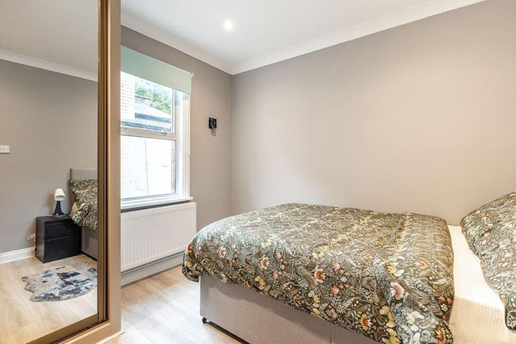 Cozy 3-bedroom Flat In Willesden London