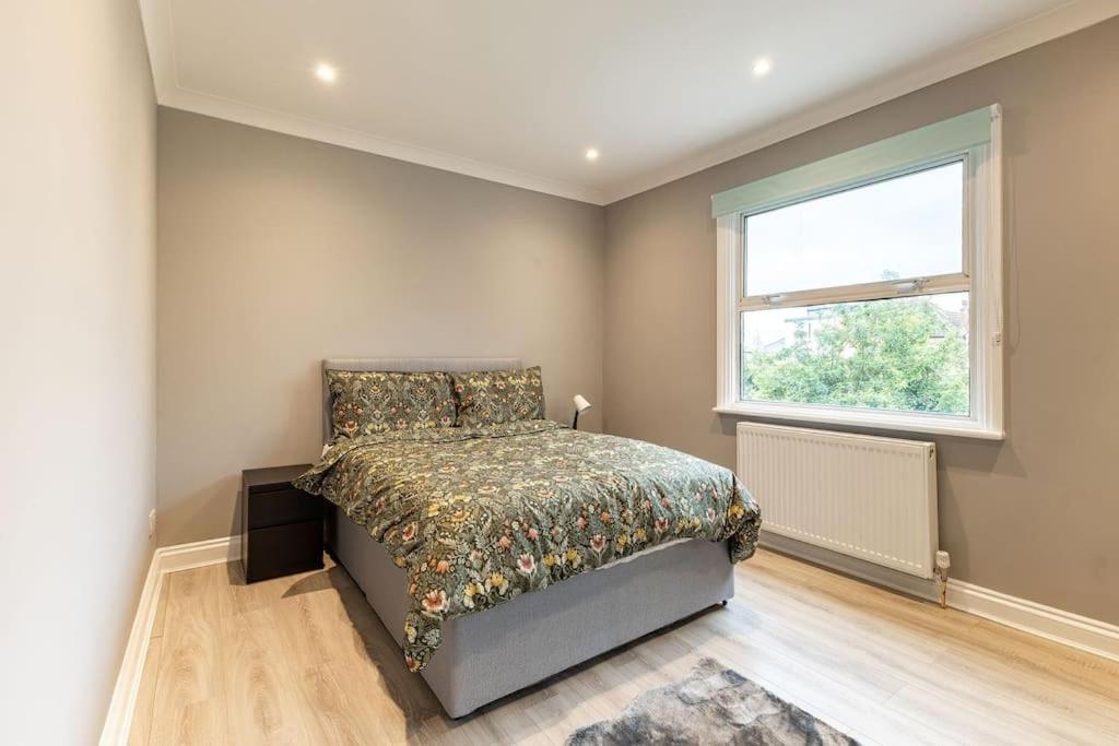 Apartment Cozy 3-bedroom Flat In Willesden *