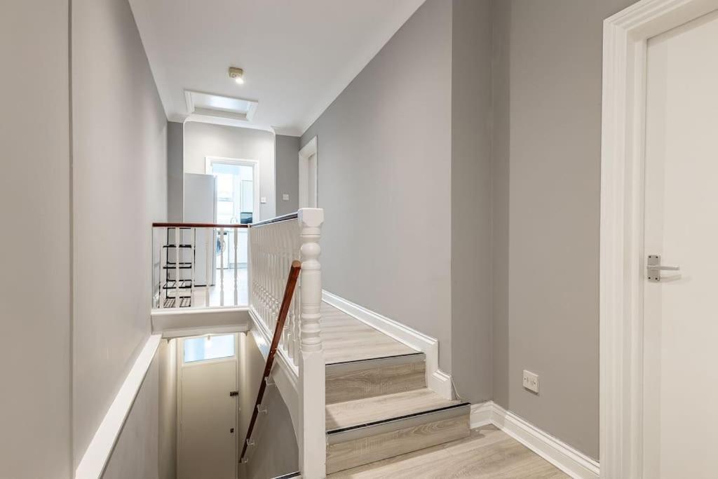 Apartment Cozy 3-bedroom Flat In Willesden