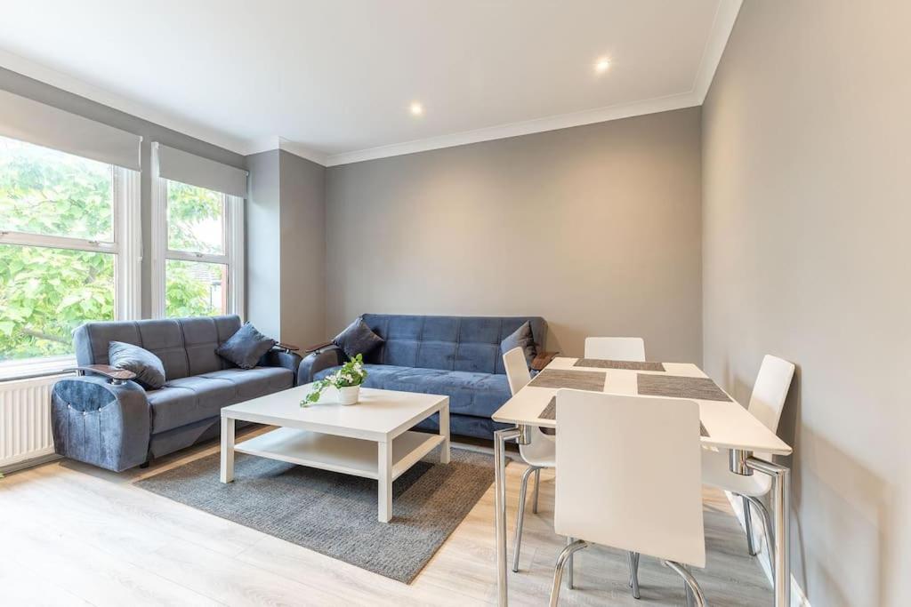 Cozy 3-bedroom Flat In Willesden Apartment