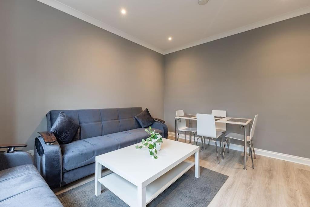 Cozy 3-bedroom Flat In Willesden London