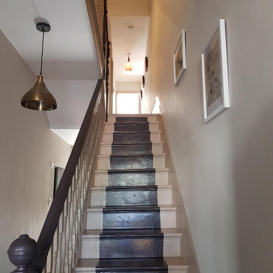 Beautiful Private In Queens Park Townhouse