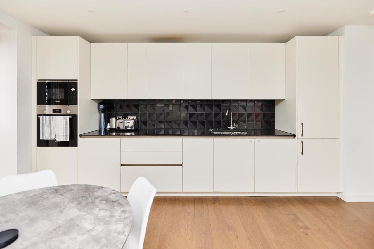 Apartment The Elephant And Castle Escape - Cozy 2bdr Flat With Balcony *