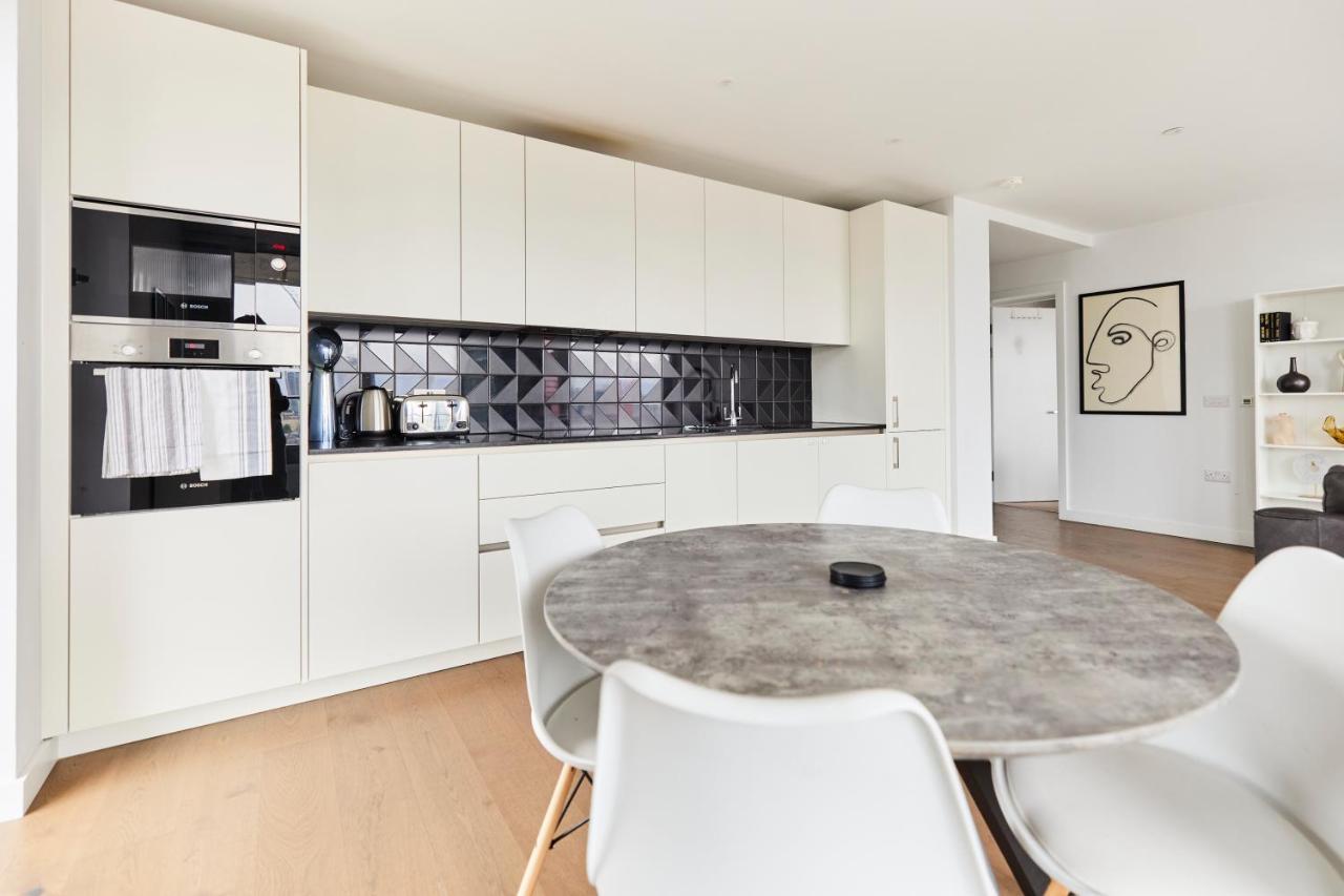 The Elephant And Castle Escape - Cozy 2bdr Flat With Balcony Apartment