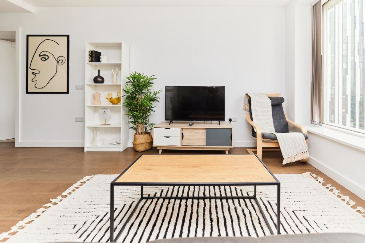 The Elephant And Castle Escape - Cozy 2bdr Flat With Balcony