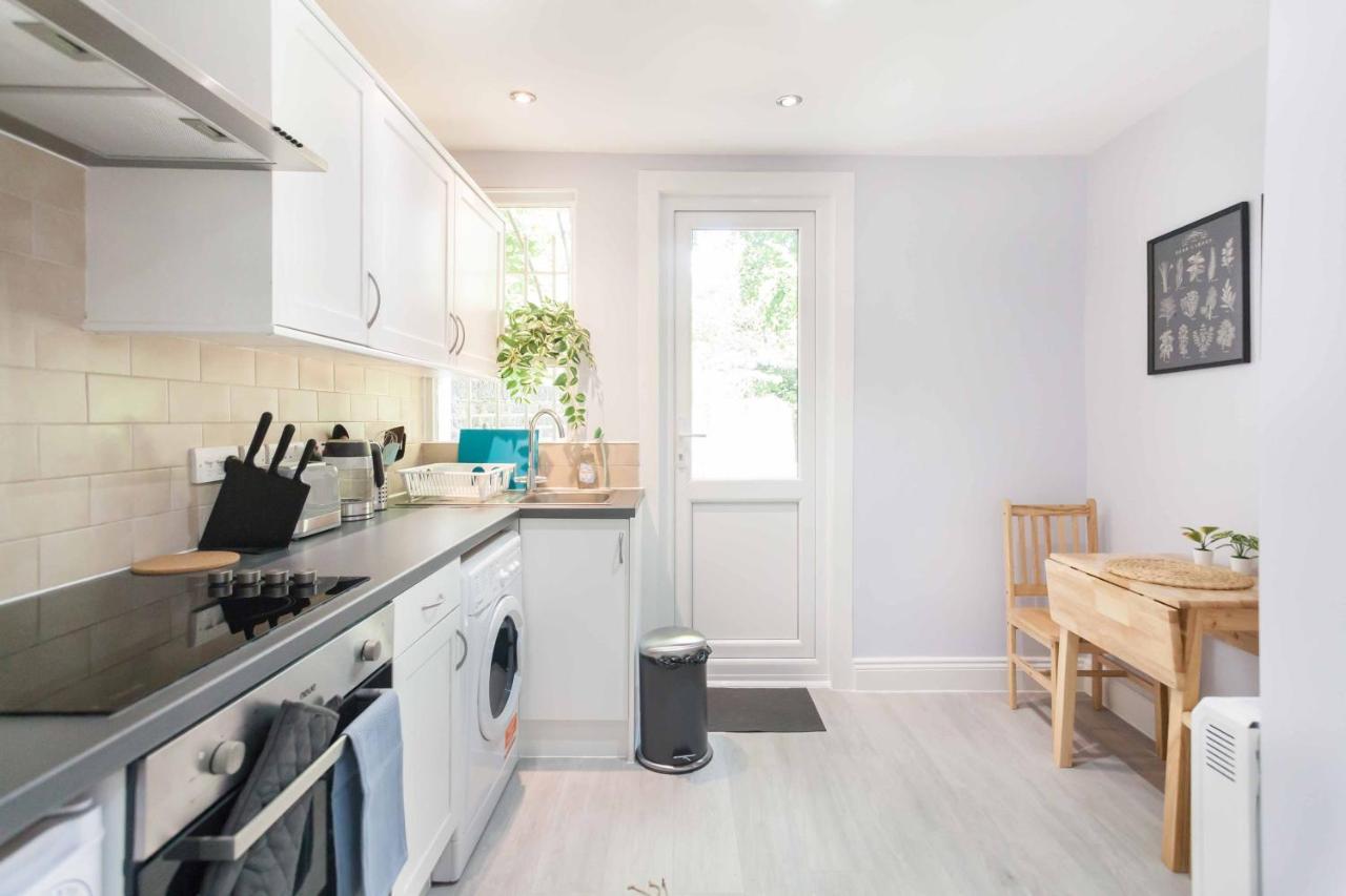Superb Apts In Earls Court