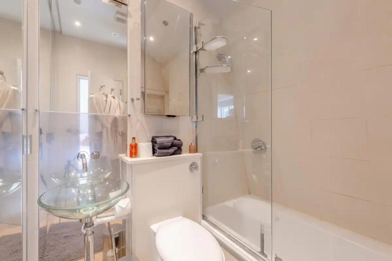 Apartment Stylish 1bd Flat 5 Mins To Harrods- Knightsbridge London