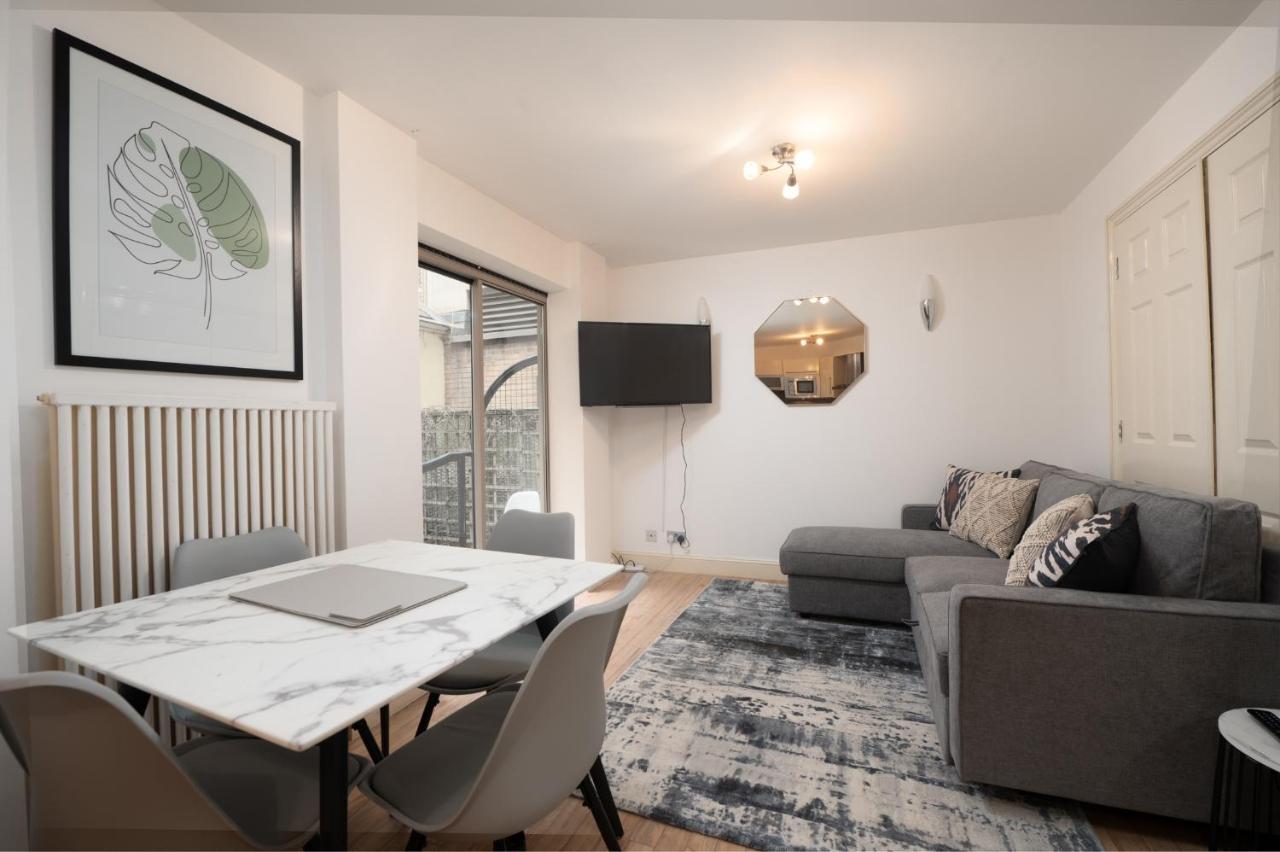 Piccadilly Circus By Capital Apartment