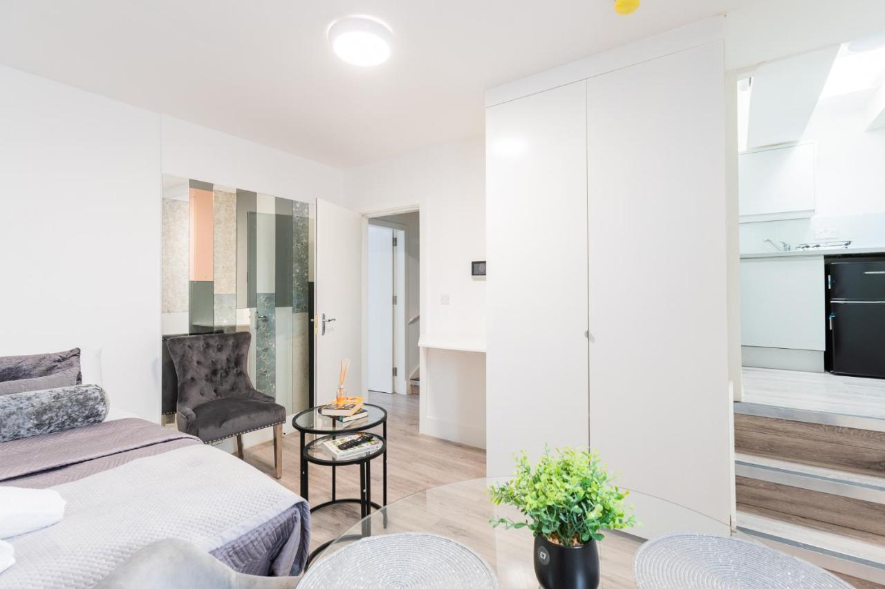 Stylish Near Kensal Londen