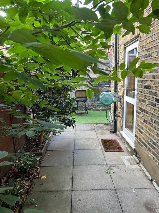 Leilighet Cozy 2 Bed Flat ! Amazing Bath!