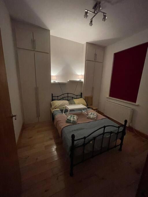 Leilighet Cozy 2 Bed Flat ! Amazing Bath! *