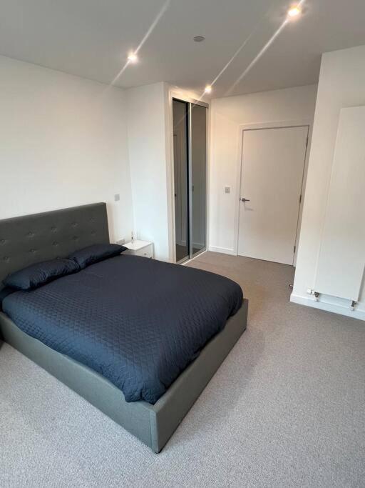 Apartment Stunning One Bedroom