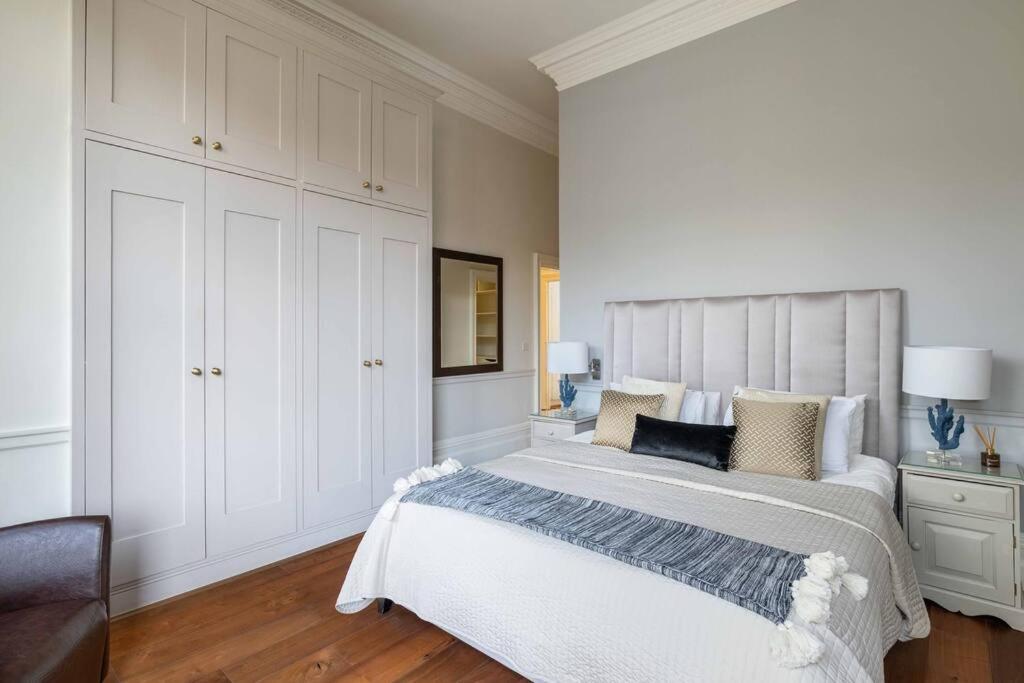 Apartment Luxury 2-bedroom Flat In Knightsbridge By Landin