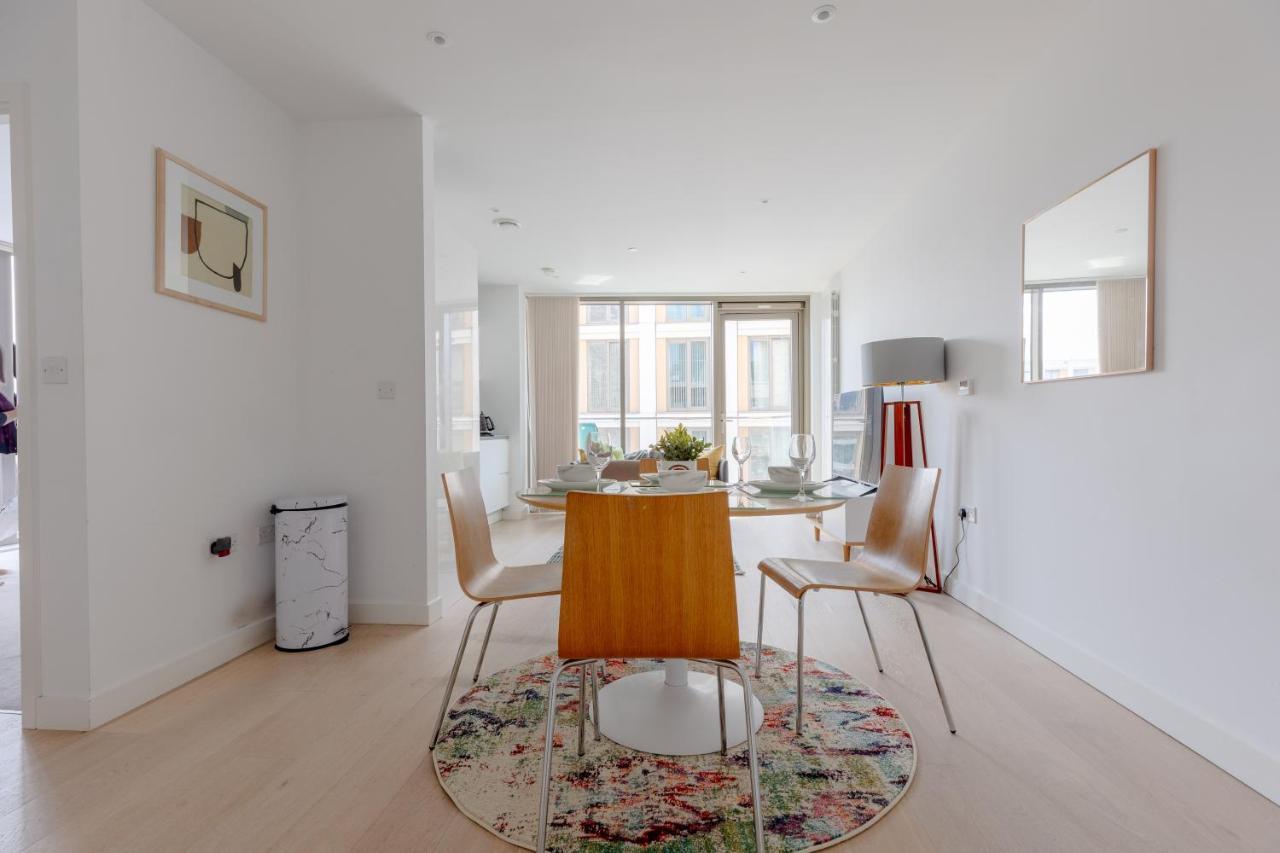 Appartement Dockside With Scenic Views Londen