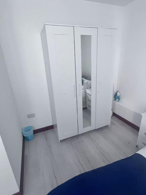 Apartment Flat 7 Near Westfield Centre, 1 Bedroom, 1 Bathroom Flat *