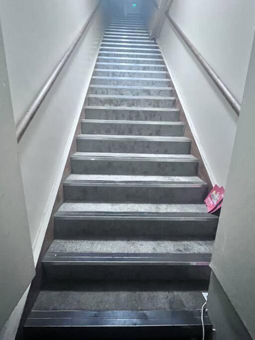 Flat 7 Near Westfield Centre, 1 Bedroom, 1 Bathroom Flat Apartment *
