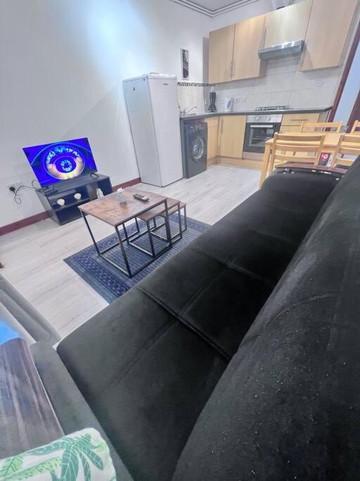 Flat 7 Near Westfield Centre, 1 Bedroom, 1 Bathroom Flat * Londen