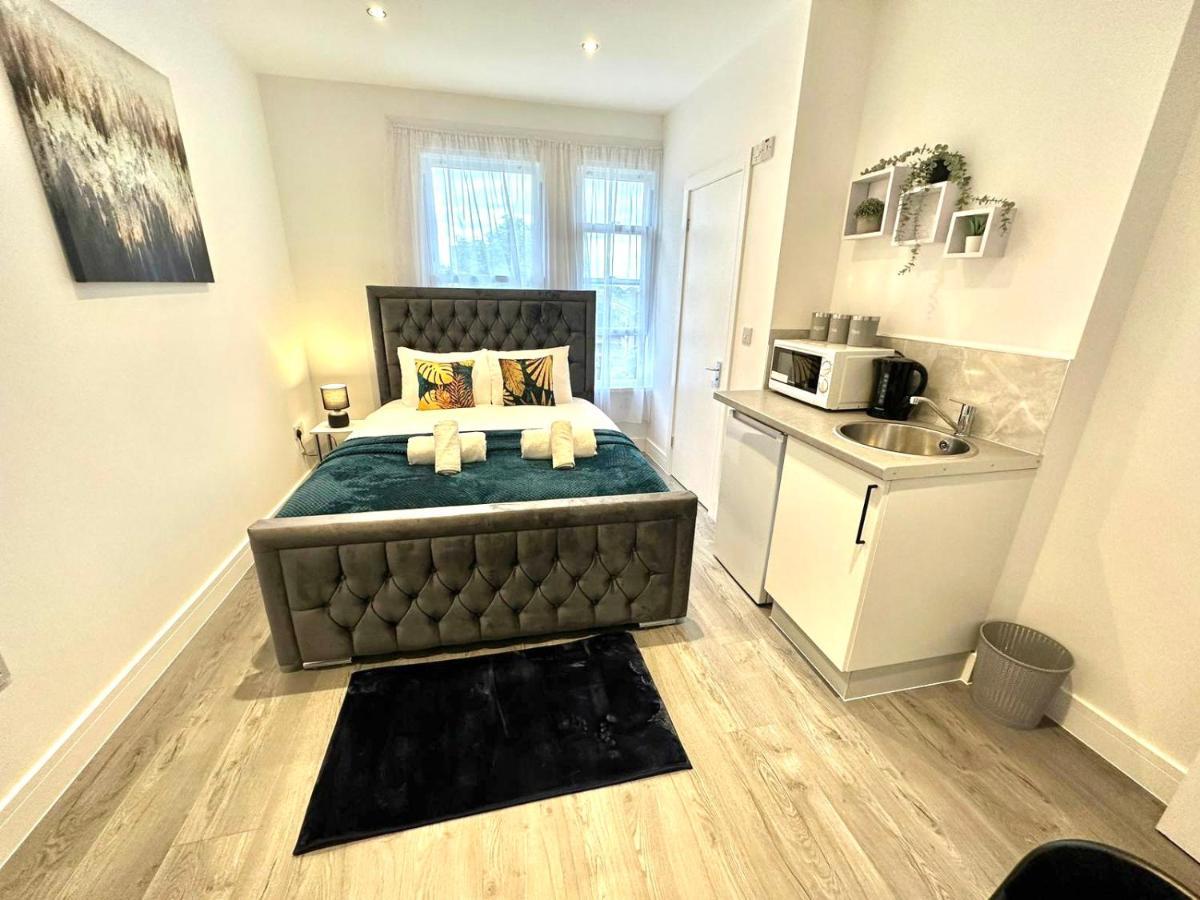 Finsbury Park Suites - Arsenal Stadium * London