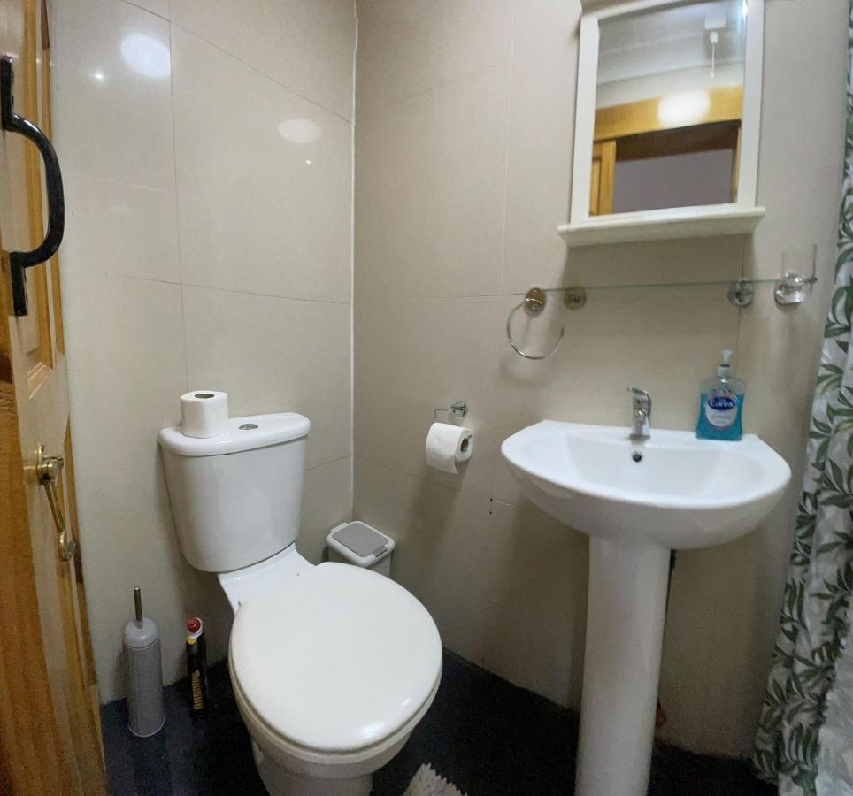 Privat overnatting Cosy With Smart Tv In Stratford London