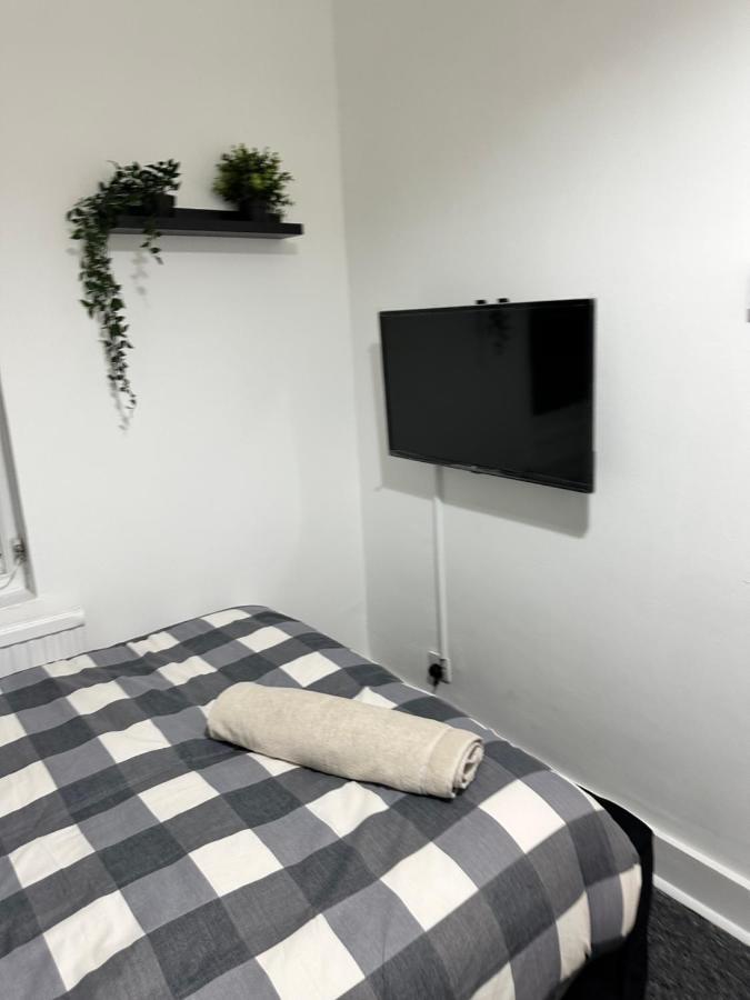 Holiday home 3 Bedroom House With Garden In Tottenham London