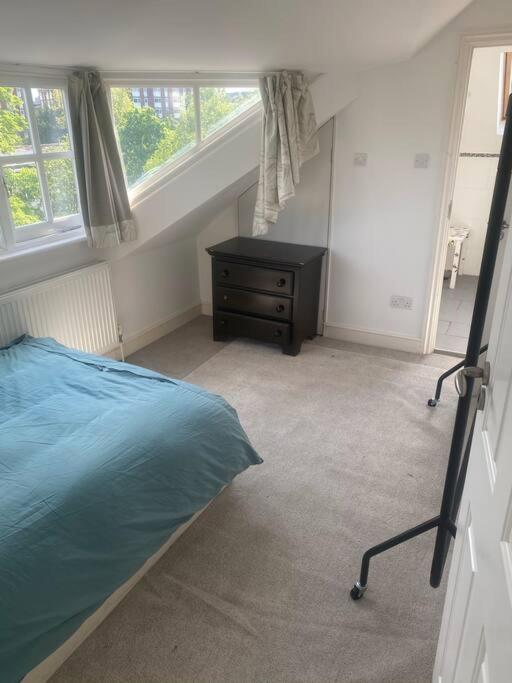 Apartment Cosy Attic Flat With Views *