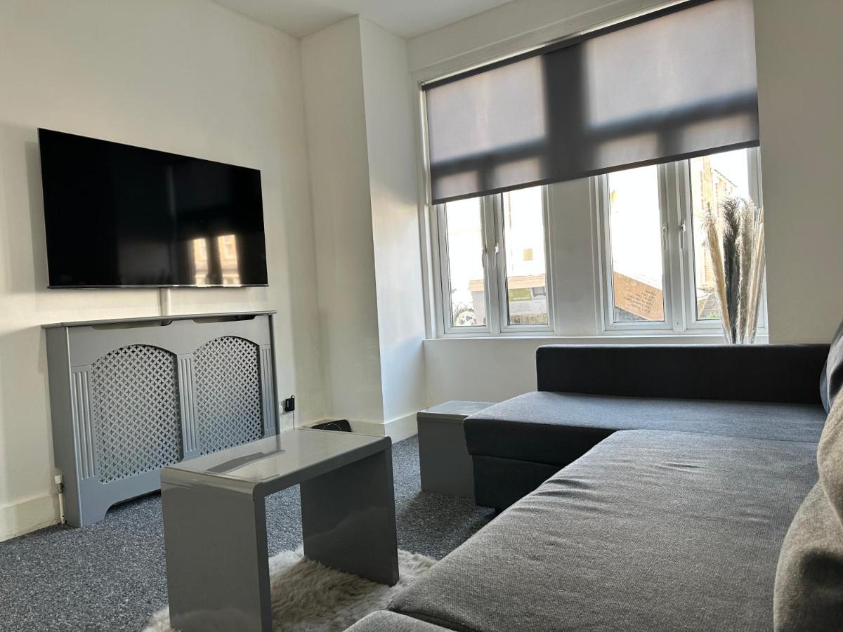 Holiday home 3 Bedroom House With Garden In Tottenham London